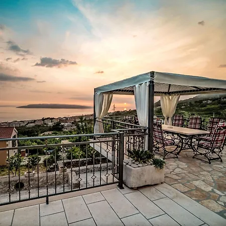 Bellavista By Interhome Casa vacanze Makarska